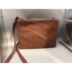 Bass Faux Leather Brown Crossbody 3 Zip Compartments